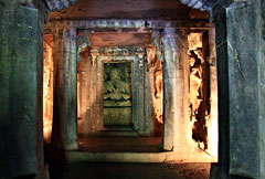 Ajanta: Cave 2
