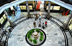 Mumbai: Inside of Prince of Wales Museum from top view