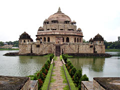 Sasaram: Shershah Suris Tomb