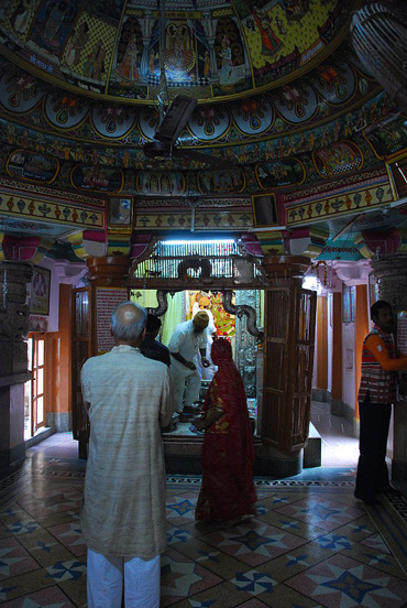 in-der-Jaintempel