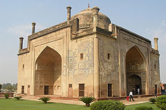 Agra: Chini-Ka-Rauza