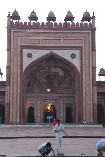 Buland-Darwaza