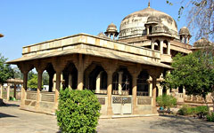 Gwalior: Tansen tomb