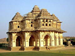 Hampi: Lotus Mahal