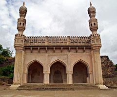 Hyderabad: Ibraham Mosque, Golconda Fort