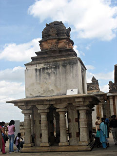 Sravanbelegola temple